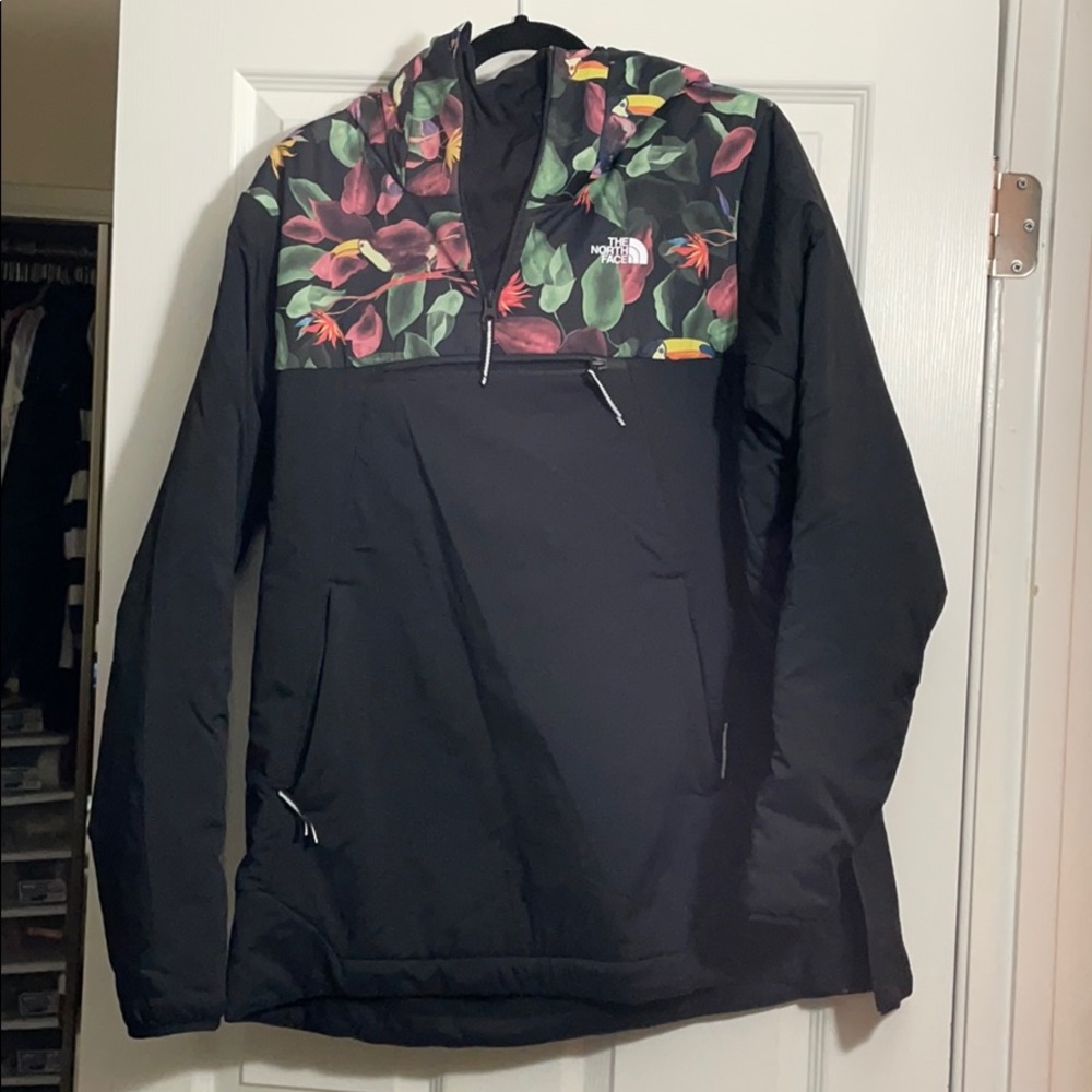 Women’s North Face Pullover Hoodie